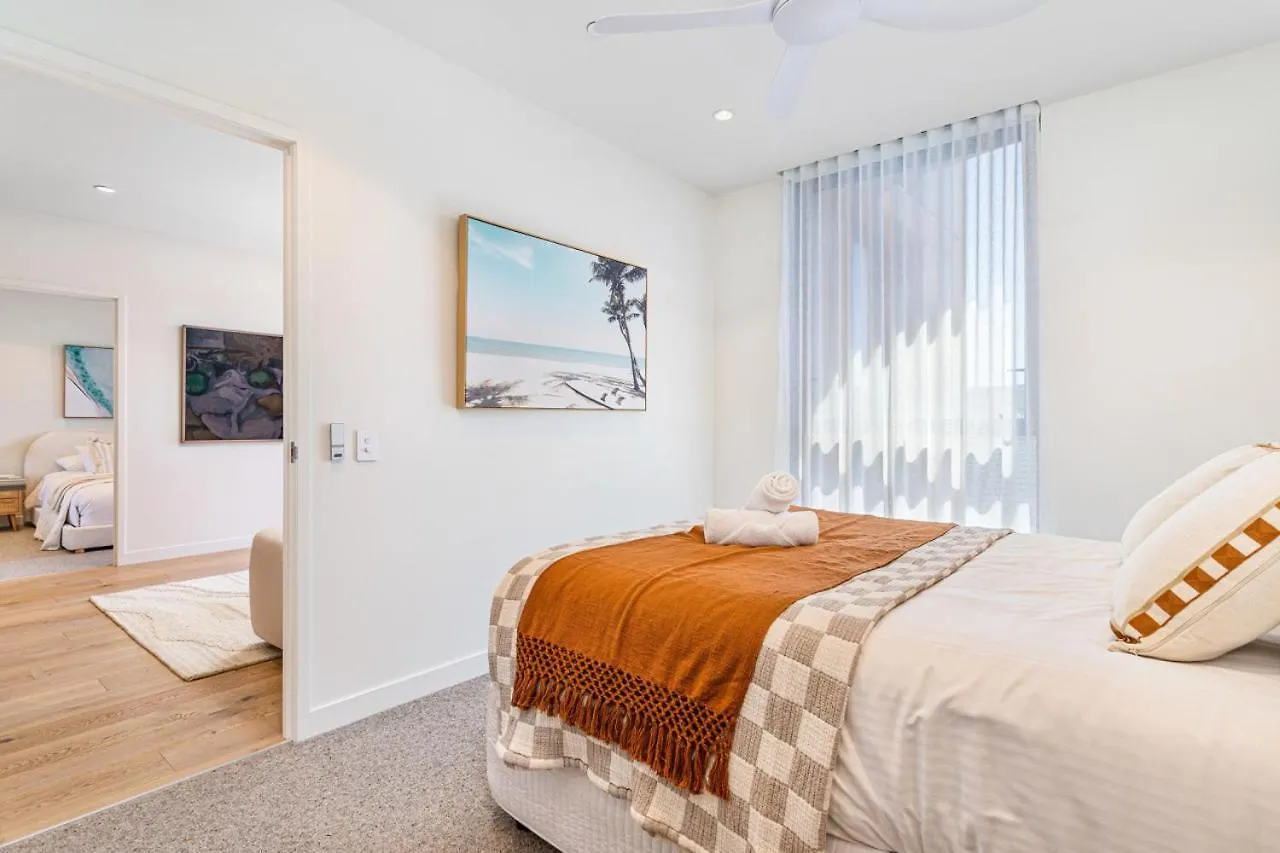 Apartment Coastal Modern Paradise Gold Coast Australia
