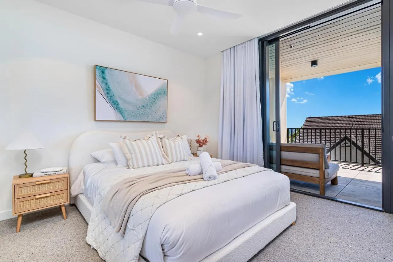 Apartment Coastal Modern Paradise Gold Coast